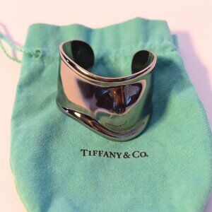 Tiffany & Co. Elsa Peretti Bone Cuff – Sterling Silver (Pre-loved.) Size Small.